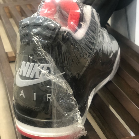 Jordan 4 bred size 9 - Picture 3 of 4